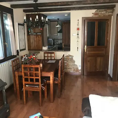 Lucia 特拉马卡斯蒂拉·德·滕